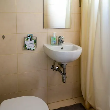 Cozy & Stylish - 2bd - Central Area & Parking * لارنكا